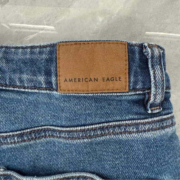 Women’s American Eagle Stretch Distressed Mom Short Jean Shorts Size 2 - Picture 10 of 16